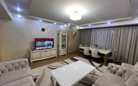 Վաճառվում է բնակարան Էրեբունիում։