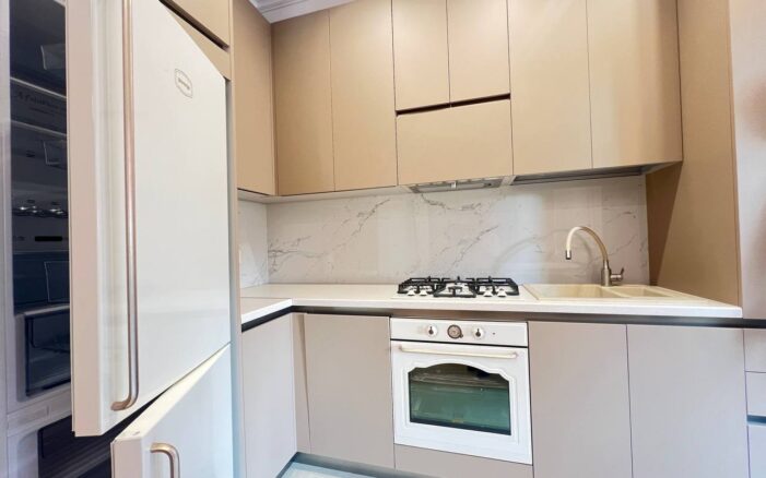 Վաճառվում է բնակարան Սարյան փողոցում