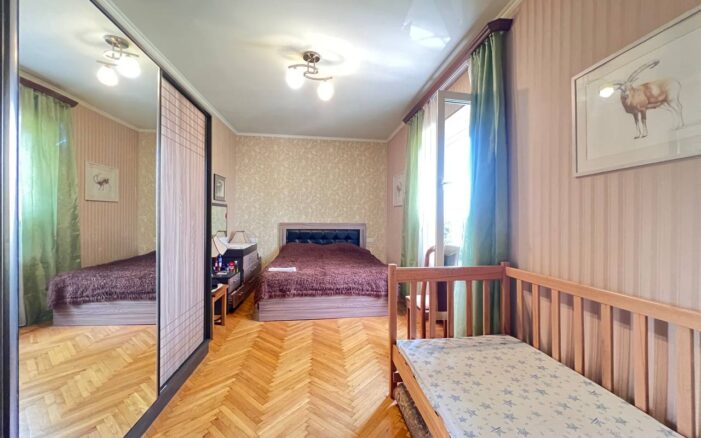 Վաճառվում է 3 սենյականոց բնակարան Տիգրան Մեծի պողոտայում։