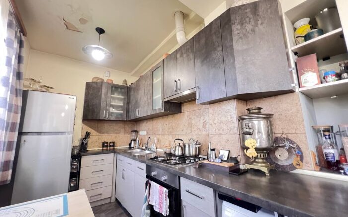 Վաճառվում է 3 սենյականոց բնակարան Տիգրան Մեծի պողոտայում։