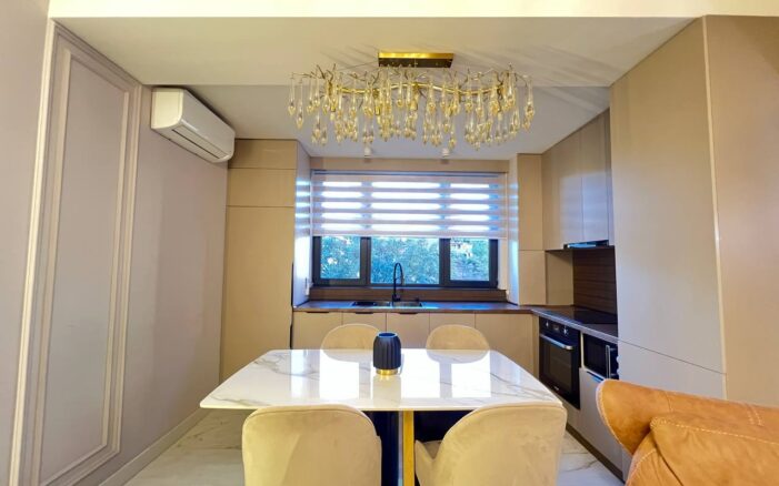 Վաճառվում է 3 սենյականոց բնակարան Սարյան փողոցում։