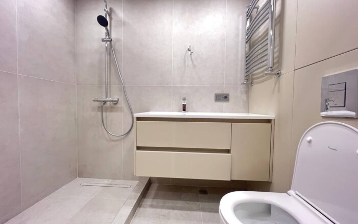 Վաճառվում է 2 սենյականոց բնակարան Վարդանանց փողոցում։