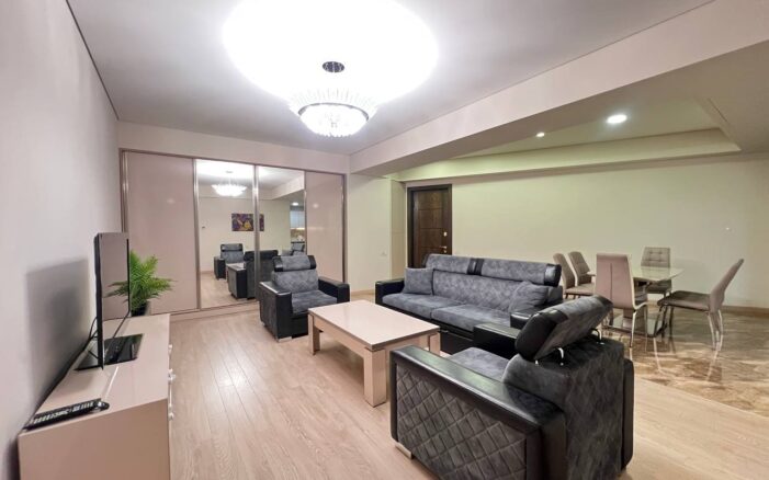 Վաճառվում է 3 սենյականոց բնակարան Հյուսիսային պողոտայում։